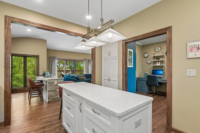 26073 W Laurel Court, Wauconda, IL 60084