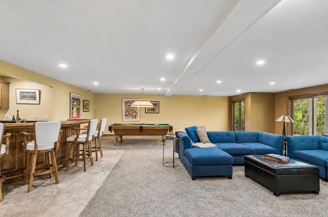 26073 W Laurel Court, Wauconda, IL 60084