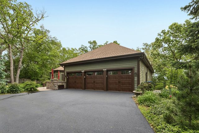26073 W Laurel Court, Wauconda, IL 60084