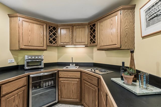 26073 W Laurel Court, Wauconda, IL 60084