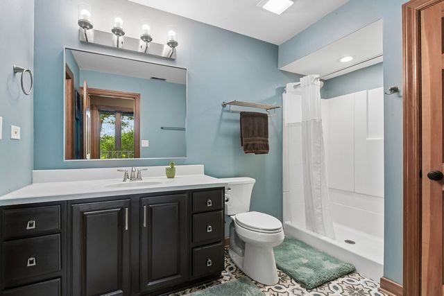 26073 W Laurel Court, Wauconda, IL 60084