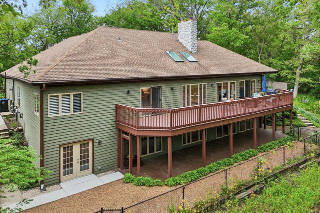 26073 W Laurel Court, Wauconda, IL 60084