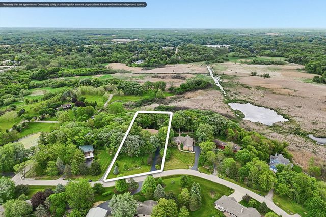 26073 W Laurel Court, Wauconda, IL 60084