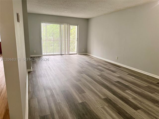 1200 NW 87th Ave 413, Coral Springs, FL 33071
