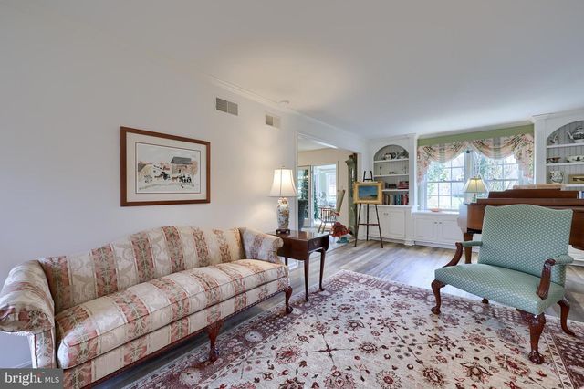 16 HORSESHOE DR, Ephrata, PA 17522