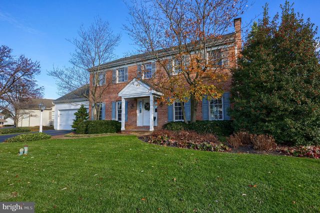 16 HORSESHOE DR, Ephrata, PA 17522