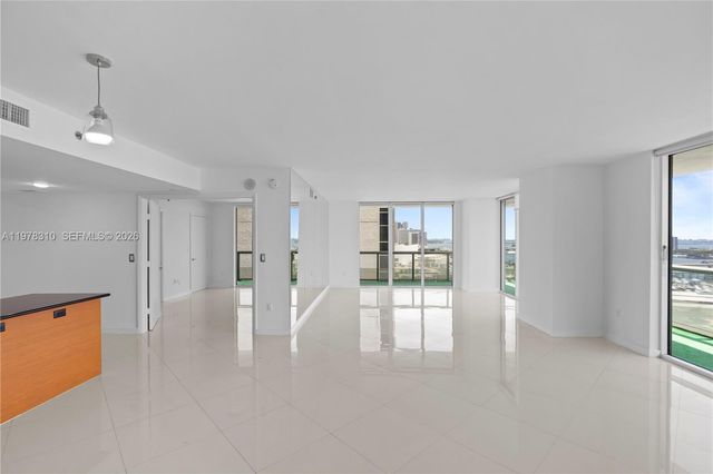 50 Biscayne Blvd 1902, Miami, FL 33132