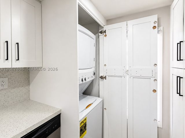 14124 Kendale Lakes Cir 14124, Miami, FL 33183
