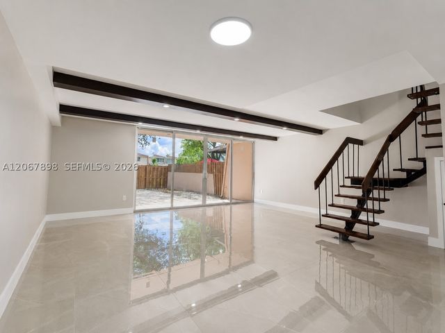 14124 Kendale Lakes Cir 14124, Miami, FL 33183