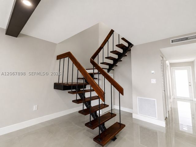 14124 Kendale Lakes Cir 14124, Miami, FL 33183