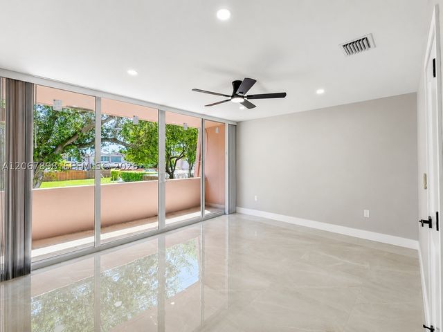 14124 Kendale Lakes Cir 14124, Miami, FL 33183