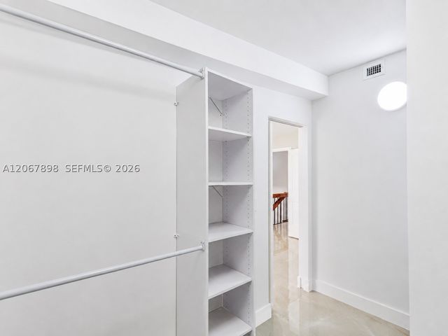 14124 Kendale Lakes Cir 14124, Miami, FL 33183