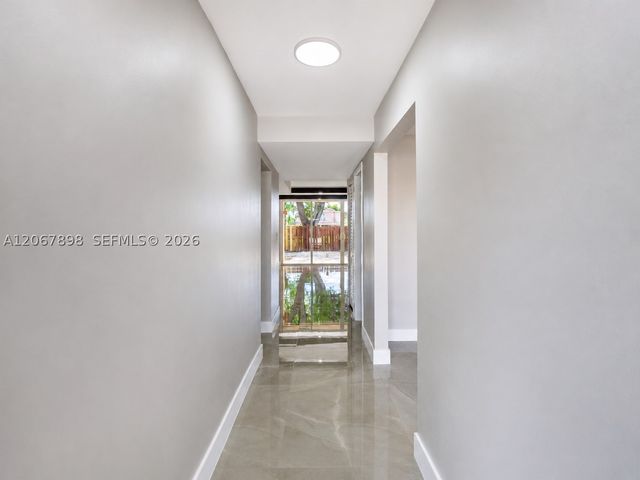 14124 Kendale Lakes Cir 14124, Miami, FL 33183