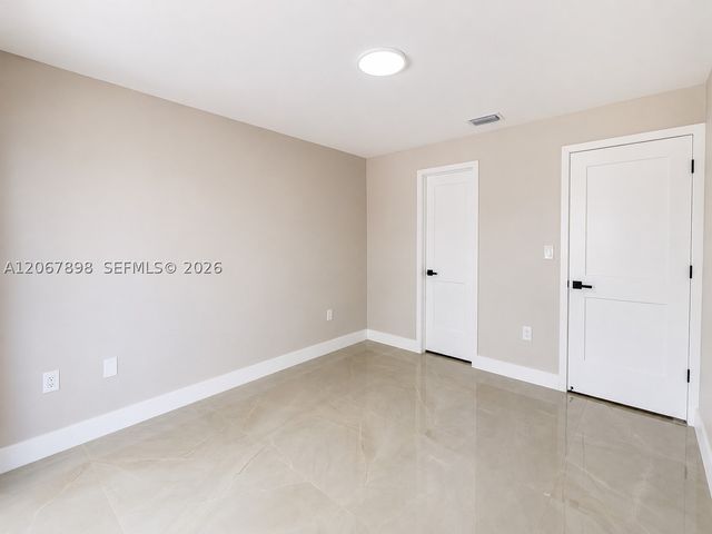14124 Kendale Lakes Cir 14124, Miami, FL 33183