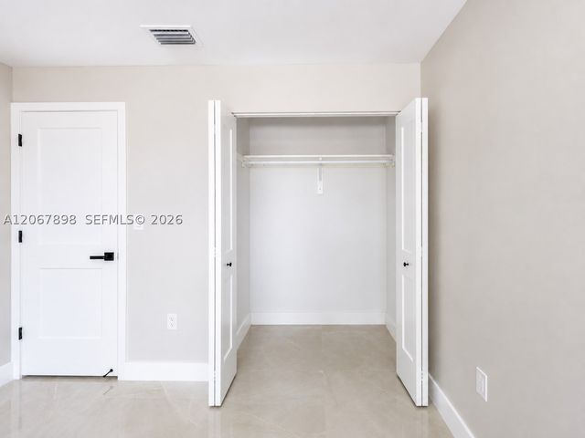 14124 Kendale Lakes Cir 14124, Miami, FL 33183