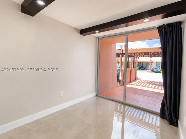 14124 Kendale Lakes Cir 14124, Miami, FL 33183