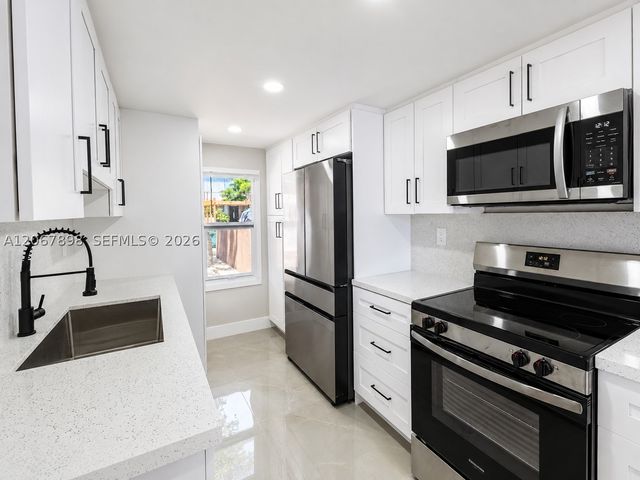 14124 Kendale Lakes Cir 14124, Miami, FL 33183
