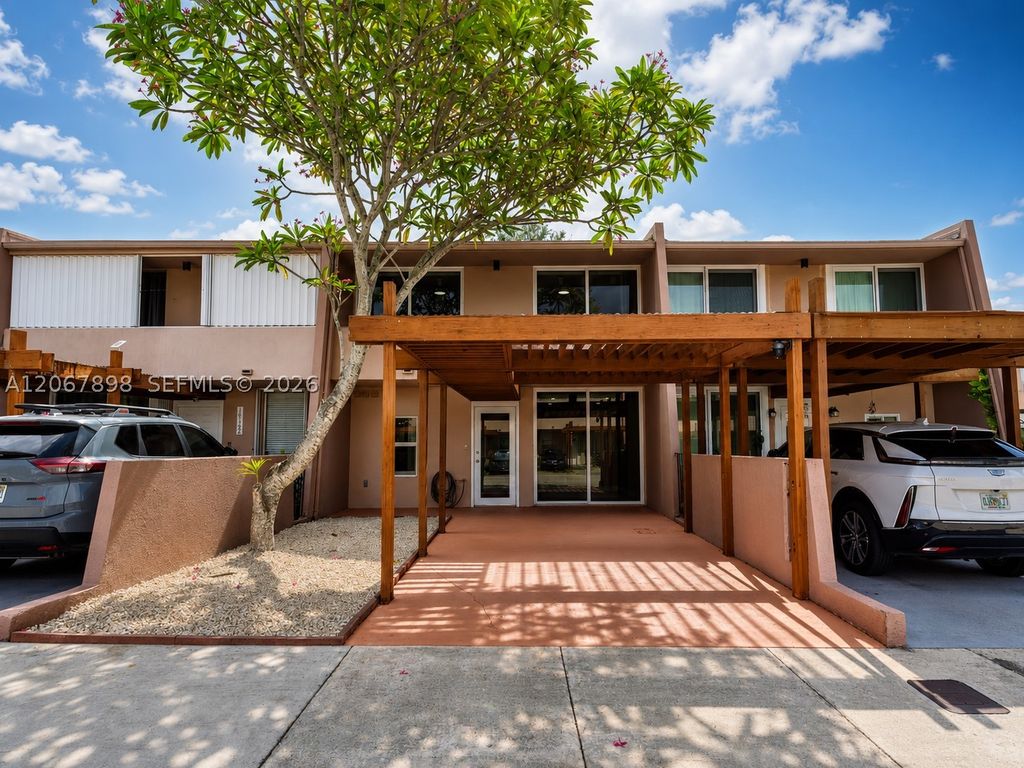 14124 Kendale Lakes Cir 14124, Miami, FL 33183