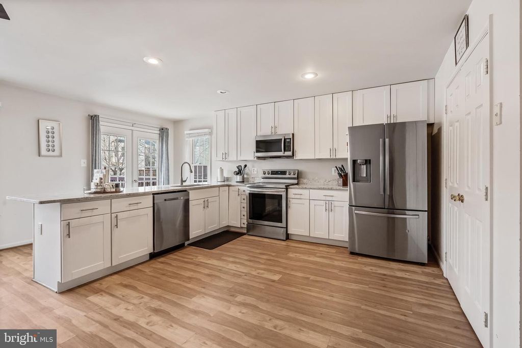 4010 CAIRO PL, Woodbridge, VA 22192