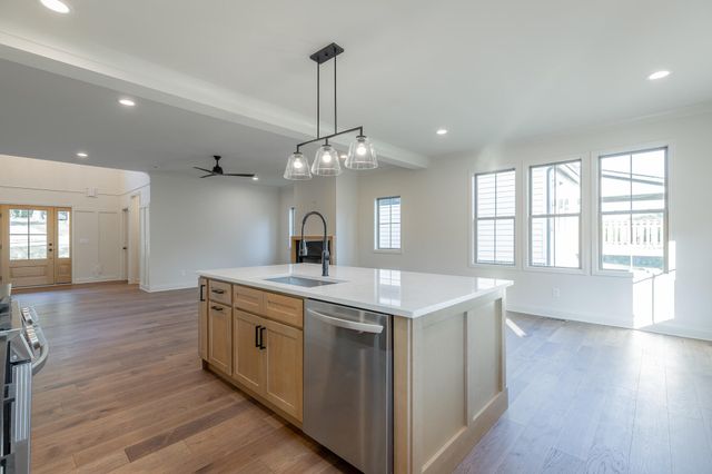 676 Courtney Lane, Chattanooga, TN 37415