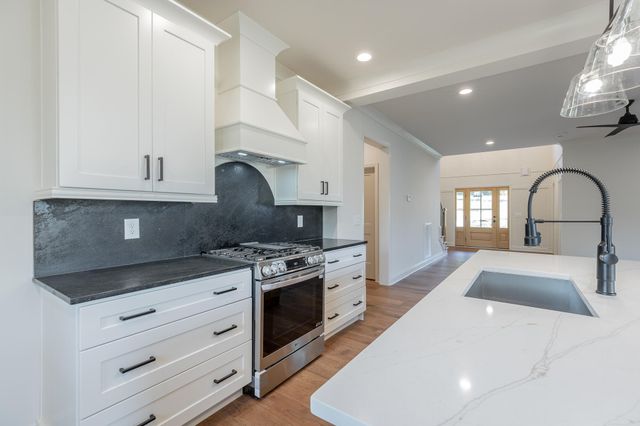 676 Courtney Lane, Chattanooga, TN 37415