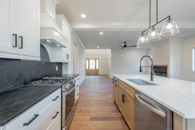 676 Courtney Lane, Chattanooga, TN 37415