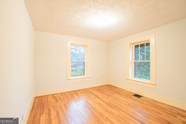 1865 Oak Grove Road NE, Atlanta, GA 30345