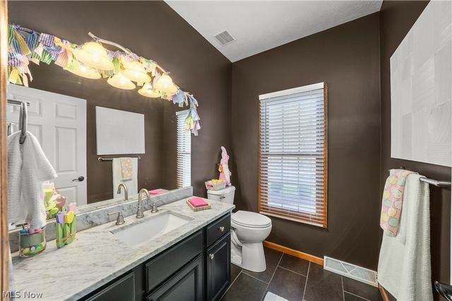 11779 Derbyshire Lane, Chagrin Falls, OH 44023