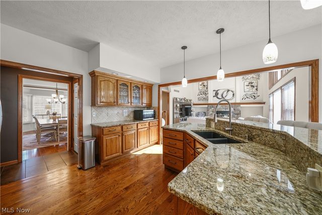 11779 Derbyshire Lane, Chagrin Falls, OH 44023