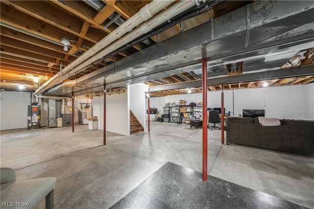 11779 Derbyshire Lane, Chagrin Falls, OH 44023