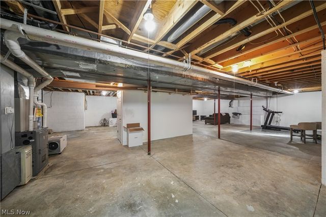 11779 Derbyshire Lane, Chagrin Falls, OH 44023