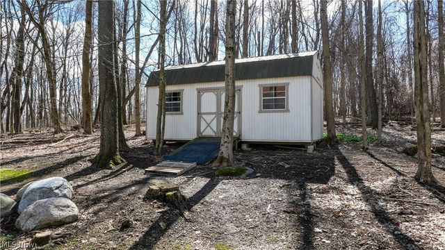 11779 Derbyshire Lane, Chagrin Falls, OH 44023