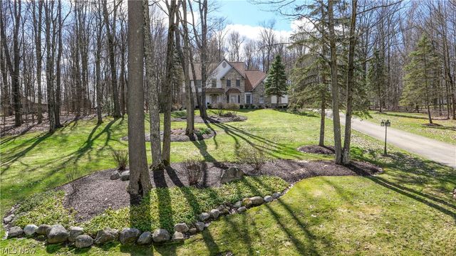 11779 Derbyshire Lane, Chagrin Falls, OH 44023