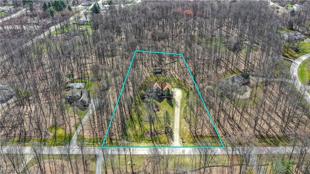 11779 Derbyshire Lane, Chagrin Falls, OH 44023