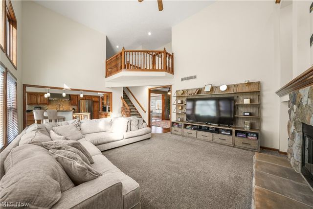 11779 Derbyshire Lane, Chagrin Falls, OH 44023