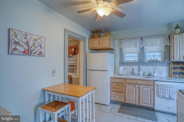 13 UNION, Smyrna, DE 19977