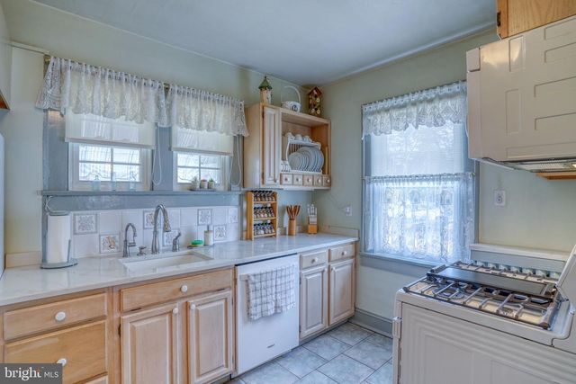 13 UNION, Smyrna, DE 19977