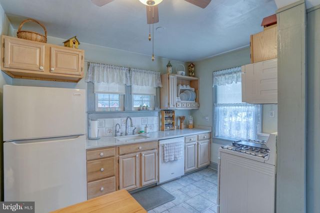 13 UNION, Smyrna, DE 19977