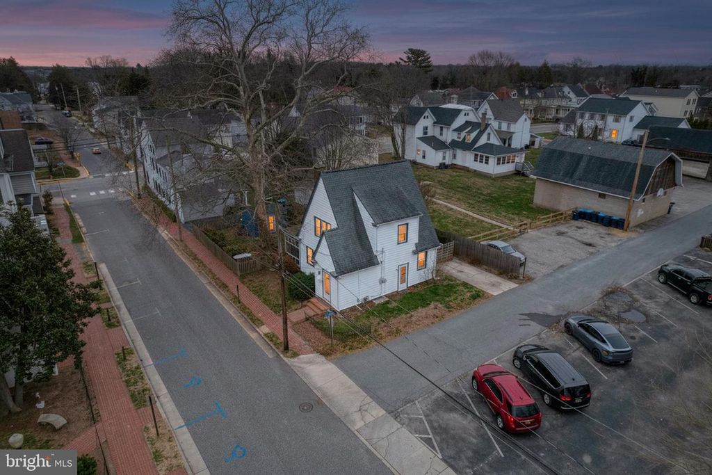 13 UNION, Smyrna, DE 19977