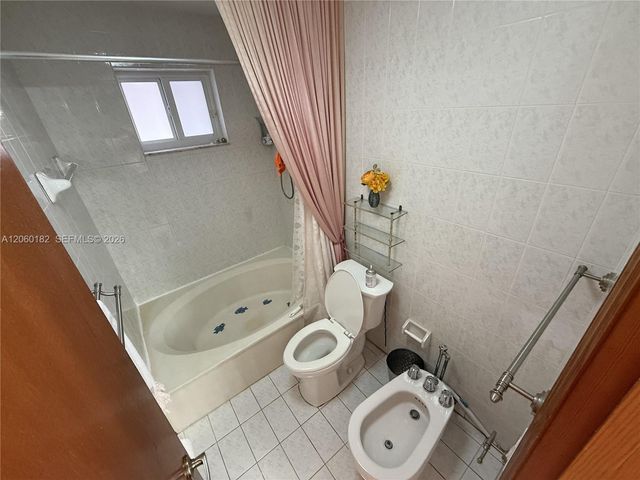 7510 W 4th Avenue, Hialeah, FL 33014