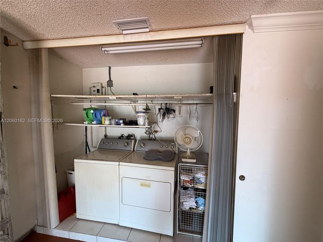 7510 W 4th Avenue, Hialeah, FL 33014