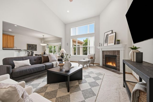 749 Ali Lane, Victoria, MN 55386