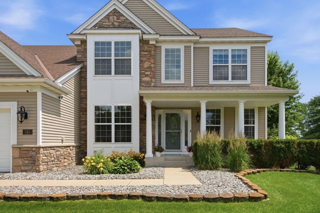 749 Ali Lane, Victoria, MN 55386