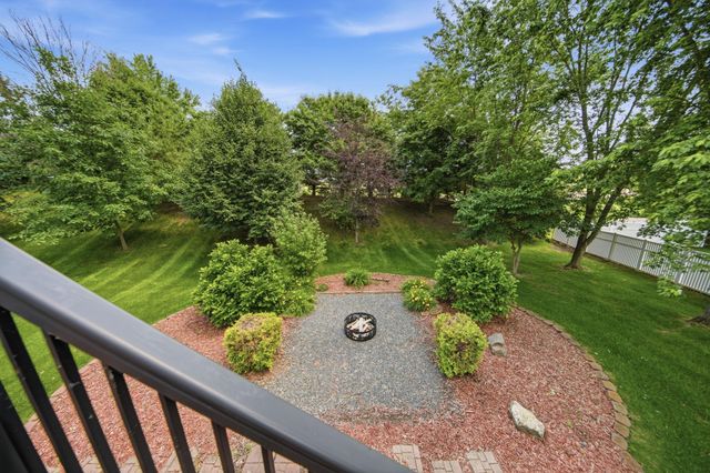 749 Ali Lane, Victoria, MN 55386