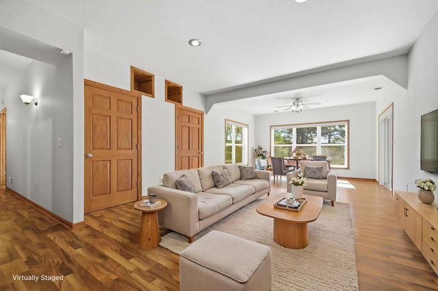 749 Ali Lane, Victoria, MN 55386