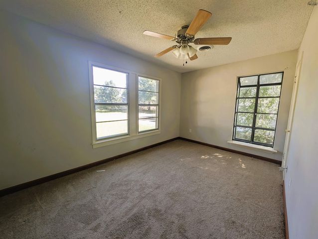 2943 ELLIOTT STREET, Wichita Falls, TX 76308