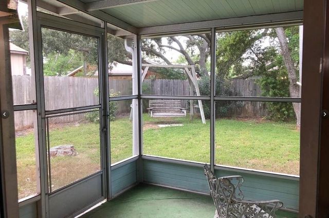 1005 Barcelona St, Portland, TX 78374