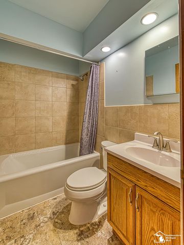 28339 Sheridan Street, Garden City, MI 48135