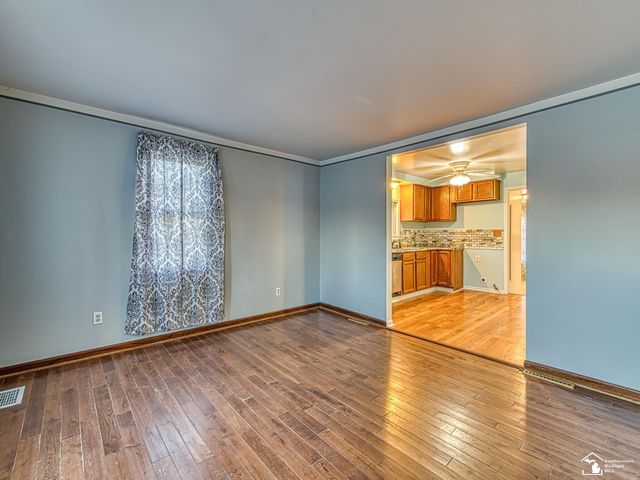 28339 Sheridan Street, Garden City, MI 48135