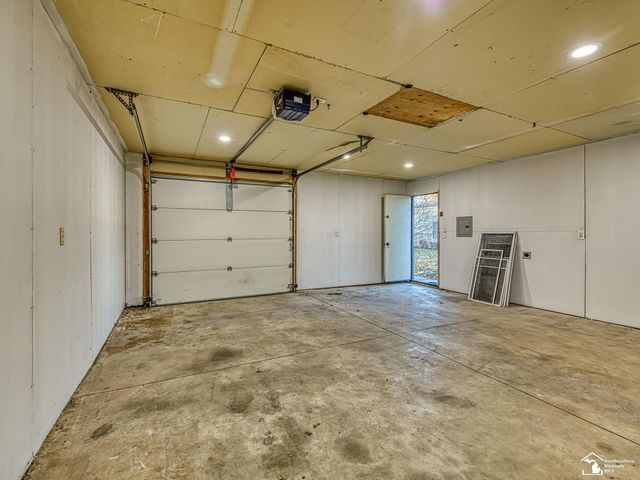 28339 Sheridan Street, Garden City, MI 48135